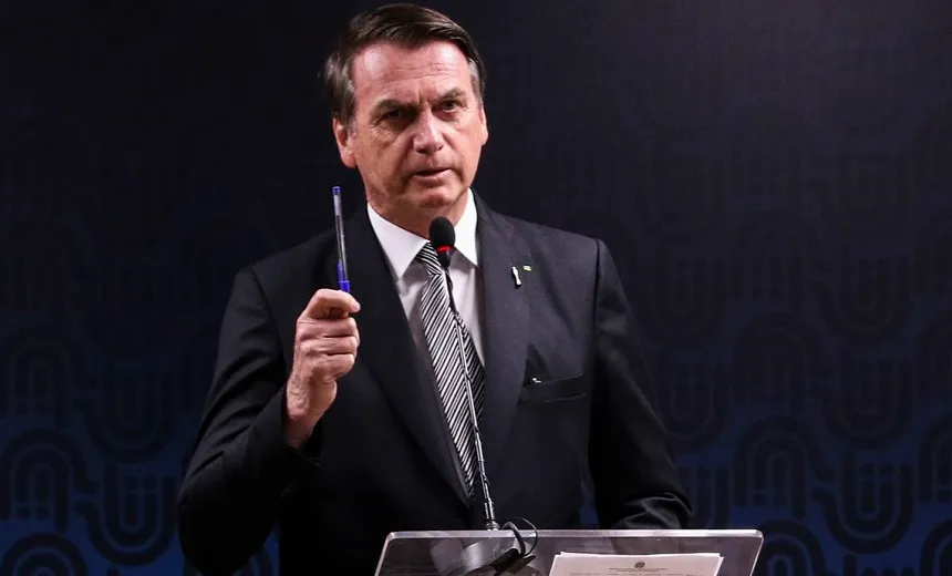Bolsonaro afirma que profissionais da segurança pública podem ser retirados da reforma