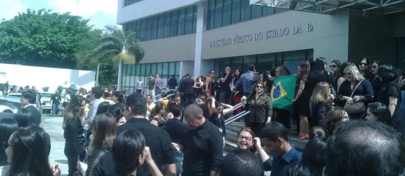 PODER JUDICIÁRIO: Servidores fazem protesto contra a aprovação do Projeto de Lei 257/16