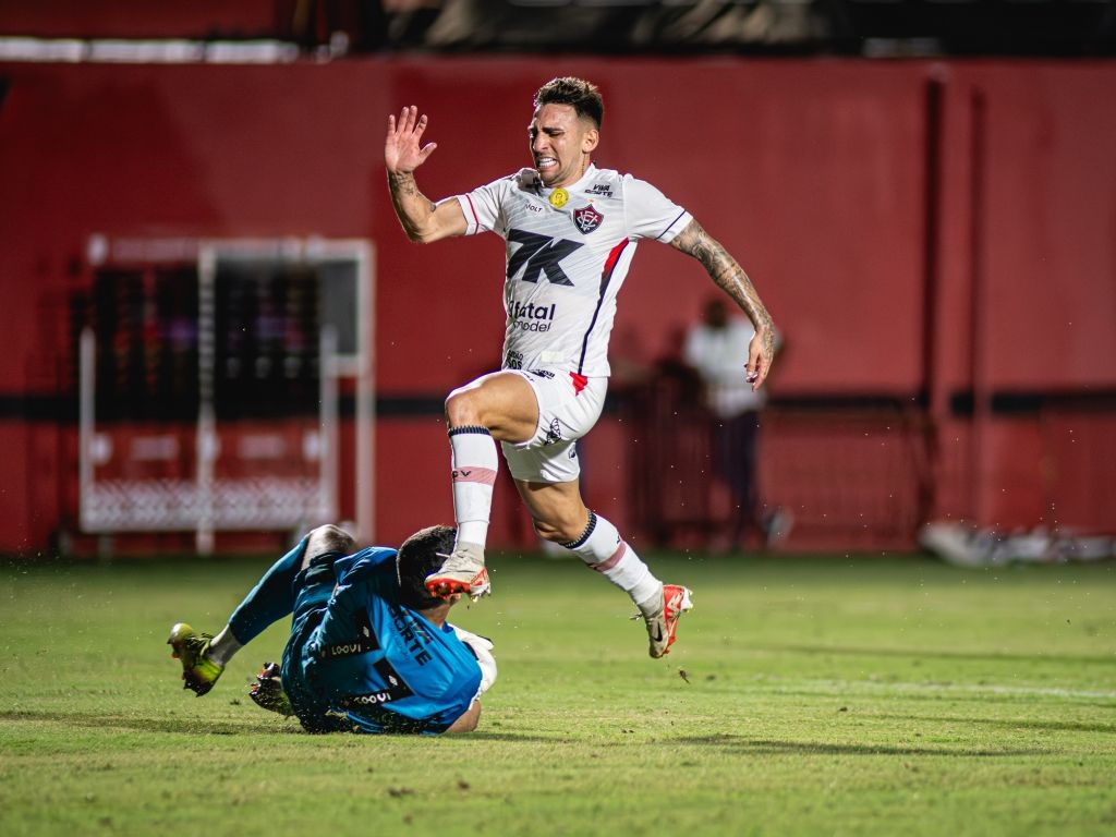 O Vitória perde para o Santos por 1x0 e dorme na zona de rebaixamento do Brasileirão, na 17ª posição.Foto: Victor Ferreira/EC Vitória