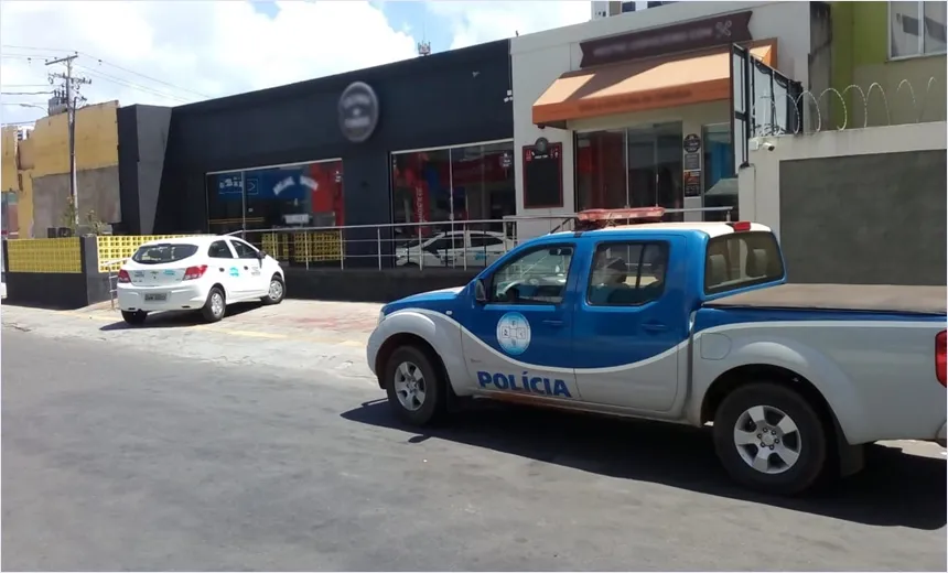 Embasa acha “gato” em imóvel de hamburgueria na Pituba; dívida é de R$ 100 mil