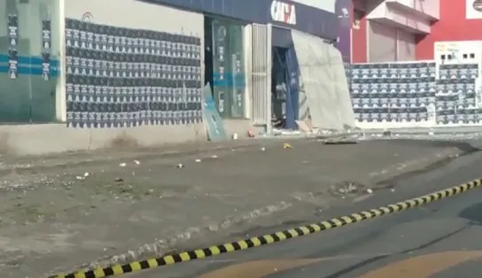 Caixas eletrônicos de agência da Caixa em Cajazeiras são explodidos em ação de bandidos