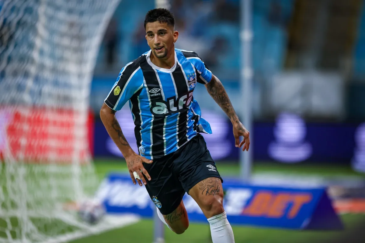 atacante do grêmio Cristian Olivera