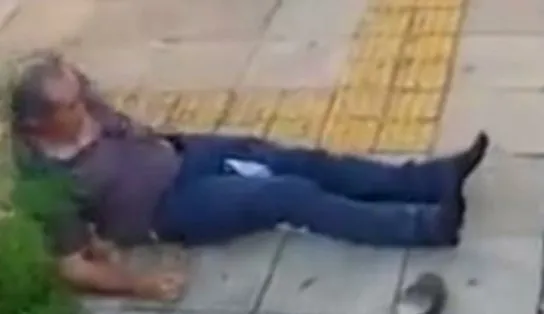 VÍDEO: Motorista de ônibus joga idoso para fora do coletivo após agredi-lo com socos