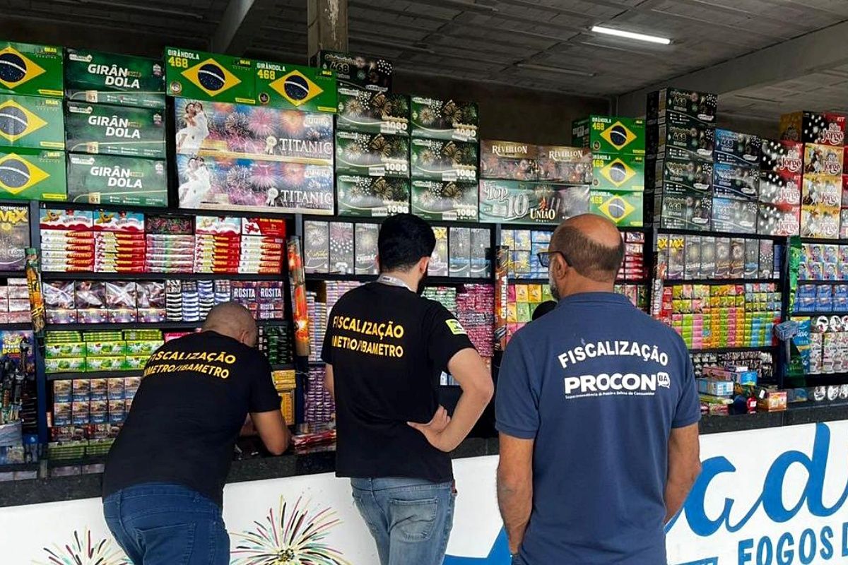 Em continuidade da ‘Operção Em Chamas’, realizada em cinco municípios baianos, foram apreedidos cerca de 7 mil fogos de artifício irregulares. Foto: Ascom/PCBA