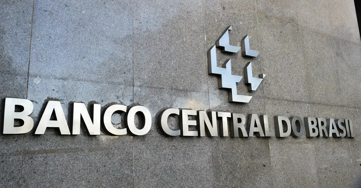 Copom eleva juros básicos da economia para 11,25% ao ano