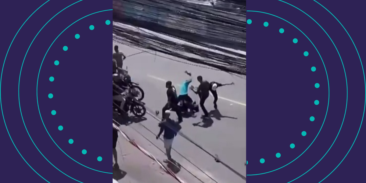 Homem &Eacute; Cercado E Agredido Por Grupo Durante Briga De Torcidas No Cabula, Em Salvador