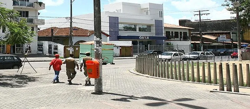 PRAÇA DE GUERRA: Jovem de 18 anos é morto com quatro tiros na cabeça em Periperi