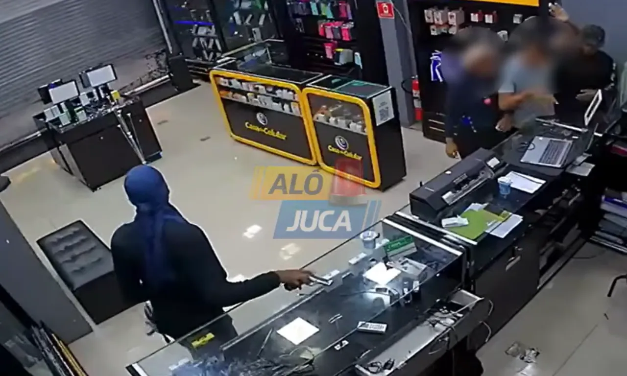 Assalto em loja de celulares
