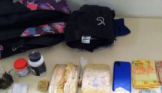 Homem tenta enviar drogas por aplicativo de entrega e acaba preso na Bahia