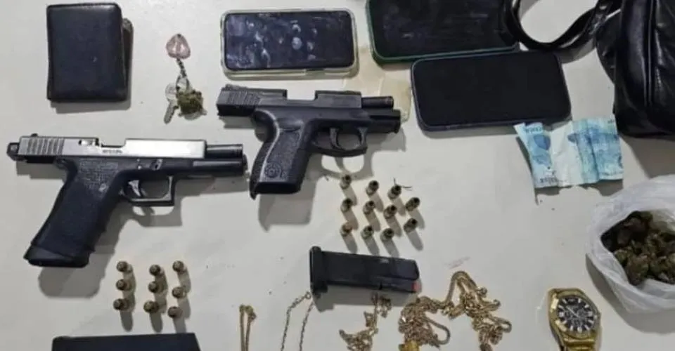 Dois homens são presos após perseguição policial em Camaçari
