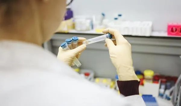 Fundação em Brasília inicia pesquisa de plasma de pacientes curados do coronavírus