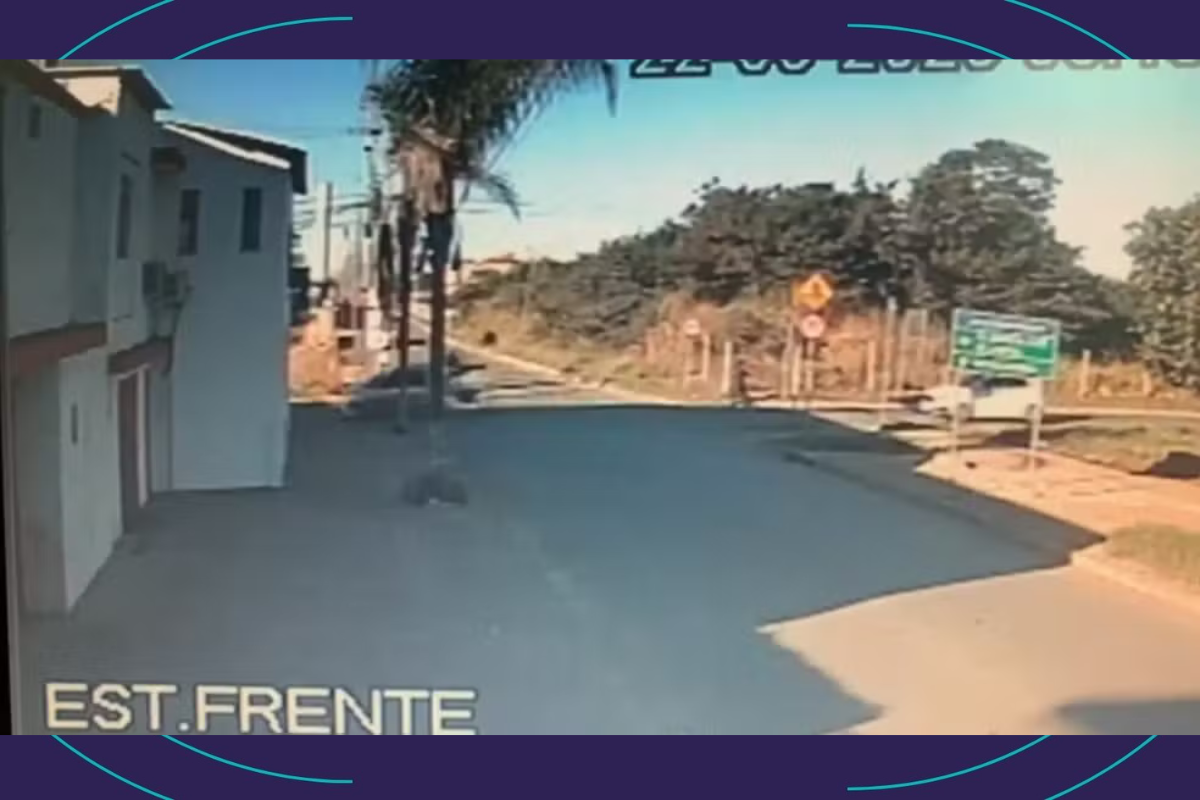 Motociclista morre após motorista sem CNH avançar cruzamento, na Bahia. | Foto: Reprodução Rede Bahia