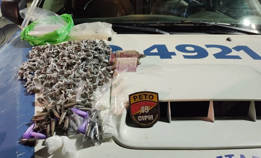 Polícia localiza suspeito de tráfico de drogas e apreende entorpecentes, nos bairros de Cassange e Mussurunga