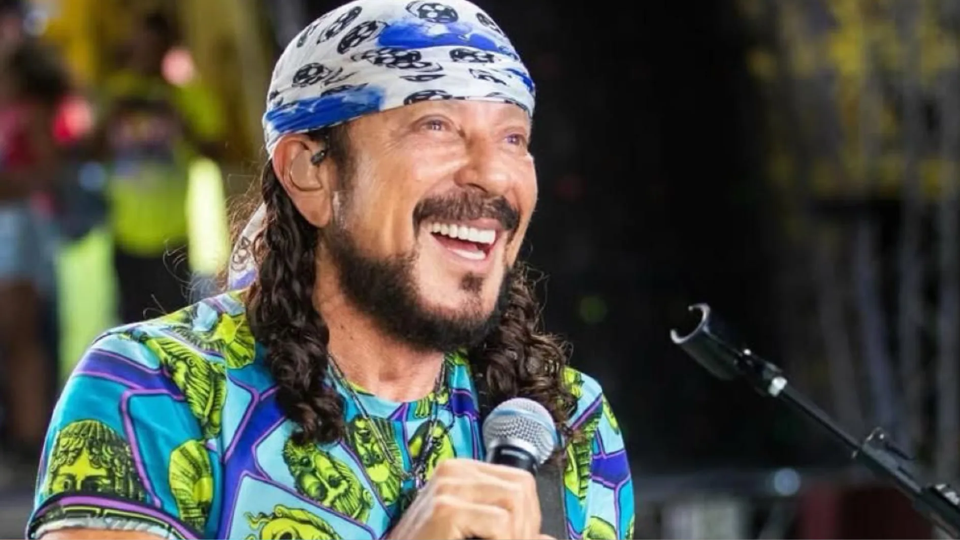 Bell Marques esgota o Bloco da Quinta, na abertura do Carnaval