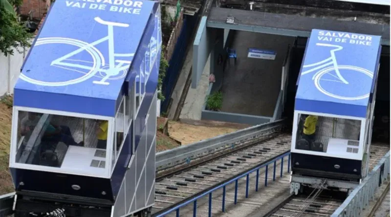 Plano Inclinado Liberdade-Calçada volta a funcionar após dois dias parado