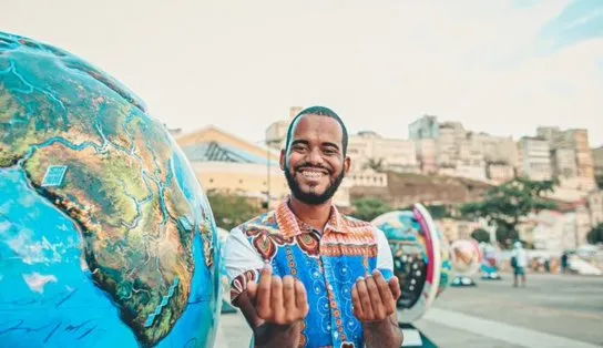 Evento voluntário reúne mais de cinco mil pessoas de 35 países diferentes na Bahia