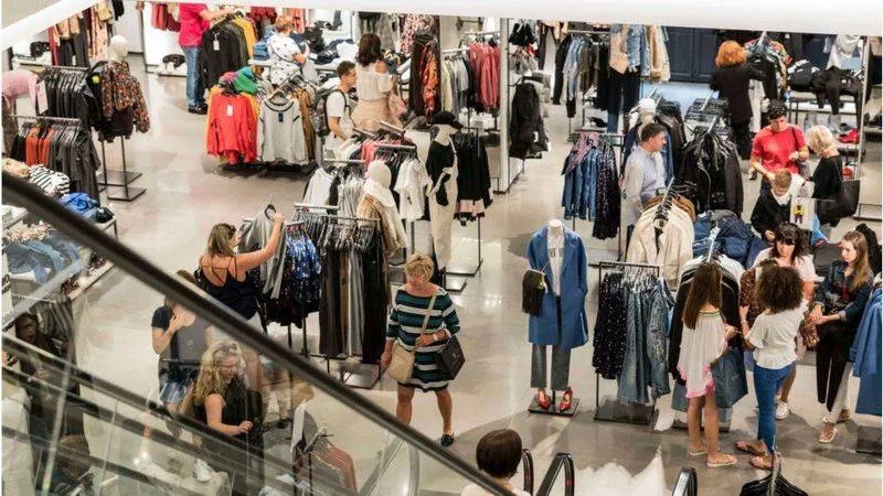 Bahia deve ter 5 mil vagas temporárias no setor do comércio até o final de 2023