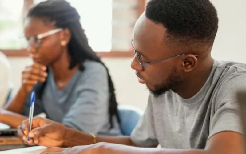 Programa de capacita&ccedil;&atilde;o para jovens negros fortalece a inclus&atilde;o no mercado jur&iacute;dico ao oferecer forma&ccedil;&atilde;o gratuita, networking e contato direto com profissionais experientes da &aacute;rea/Foto: Reprodu&ccedil;&atilde;o&nbsp;