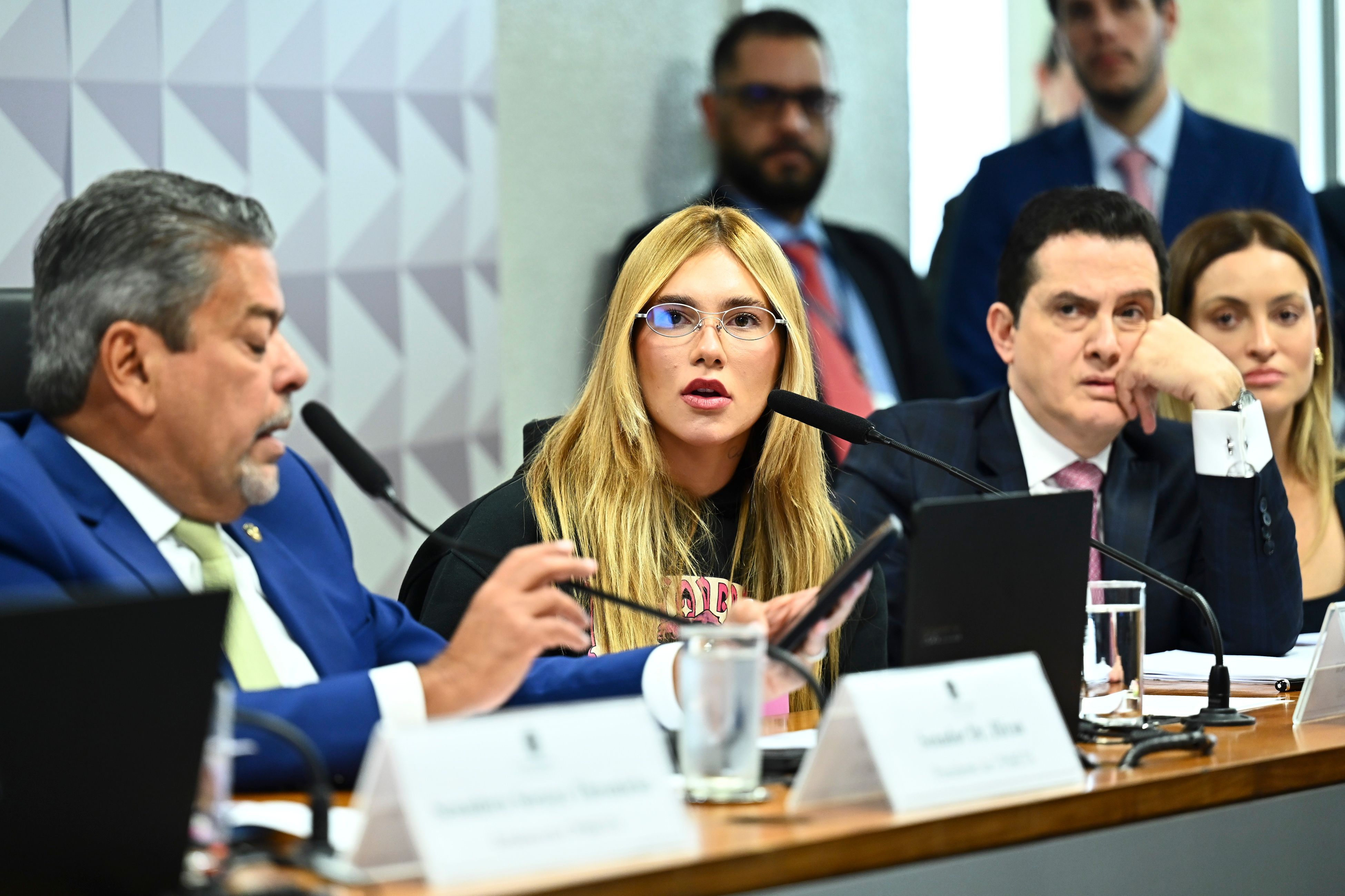 Questionada se estava arrependida por ter promovido apostas online, Virginia negou. | Foto: Edilson Rodrigues/Agência Senado