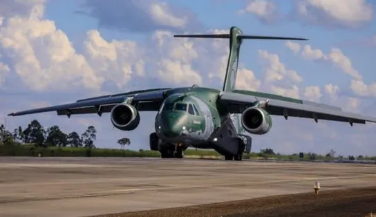 Avião da FAB parte na segunda para resgatar brasileiros na Polônia