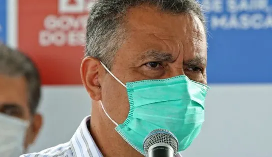 Rui volta a pedir paciência sobre Carnaval, liga alerta sobre ômicron e diz que recebeu pedidos no "zap" durante pior momento da pandemia