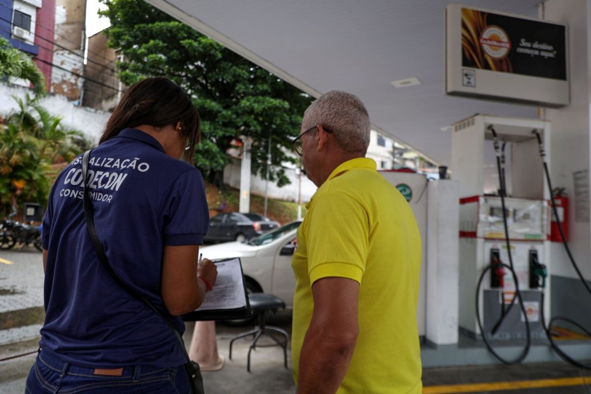 Cerca de 32 postos de combust&iacute;veis em Salvador foram notificados pelo Codecon por reajustes de pre&ccedil;os. Foto: Bruno Concha/Secom PMS