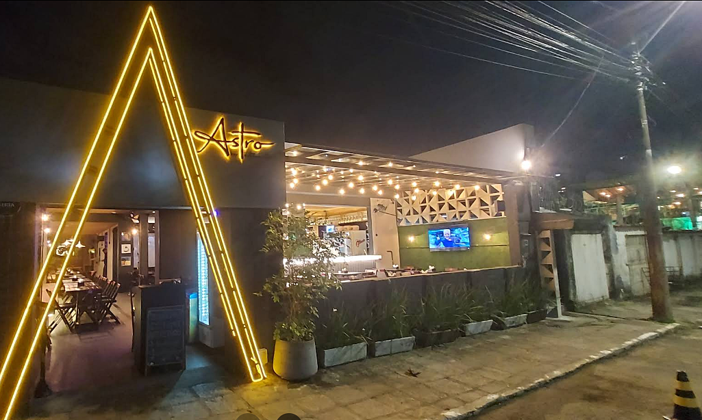 A opção para curtir Rock no bairro da Pituba é o Astro Bar e Restaurante. Foto: Google Maps
