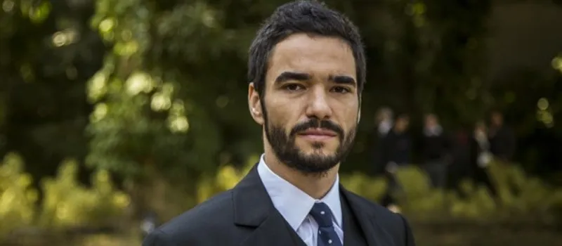 DECLARAÇÃO: “Uma brincadeira”, defende Caio Blat após denúncia de assédio contra José Mayer