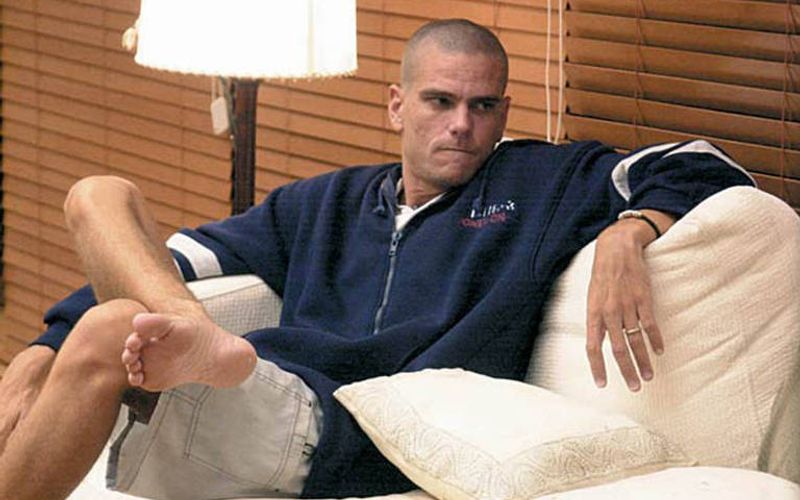 Artista plástico, Adriano ficou marcado por criar termos como “paredão” e “brother”. Vilão da primeira edição, mais tarde adotou o nome Didi Red Pill e tornou-se influenciador político/Foto: Divulgação