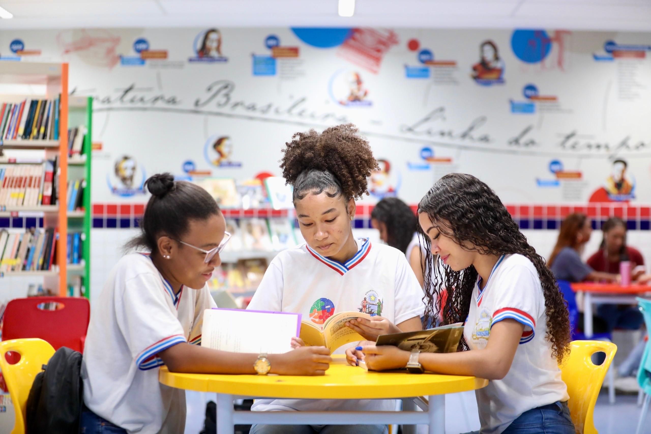Concurso Redação Nota 1000 premiará melhores redações de alunos da rede estadual de ensino. Foto: Memo Soul