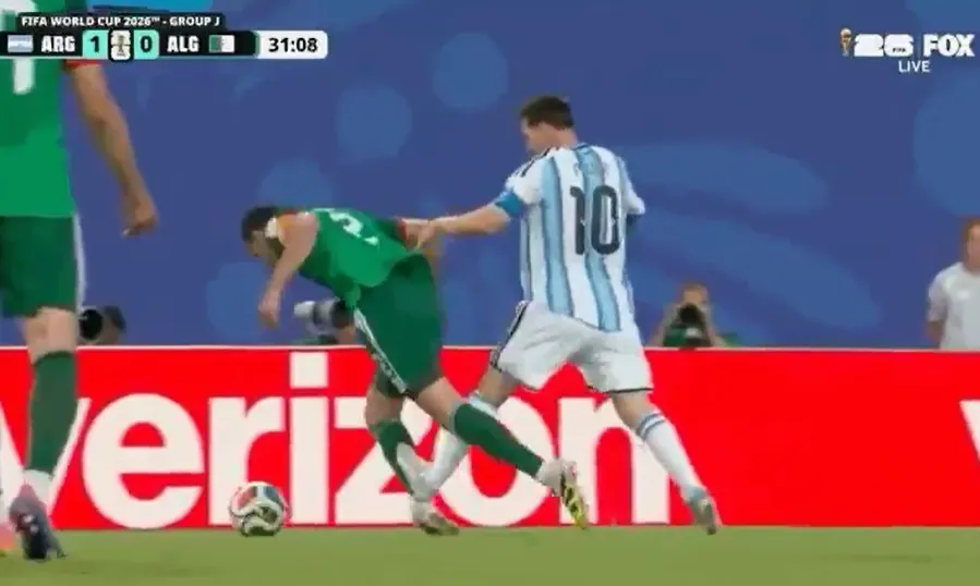 Lance de Messi que poderia render expulsão vira assunto após goleada