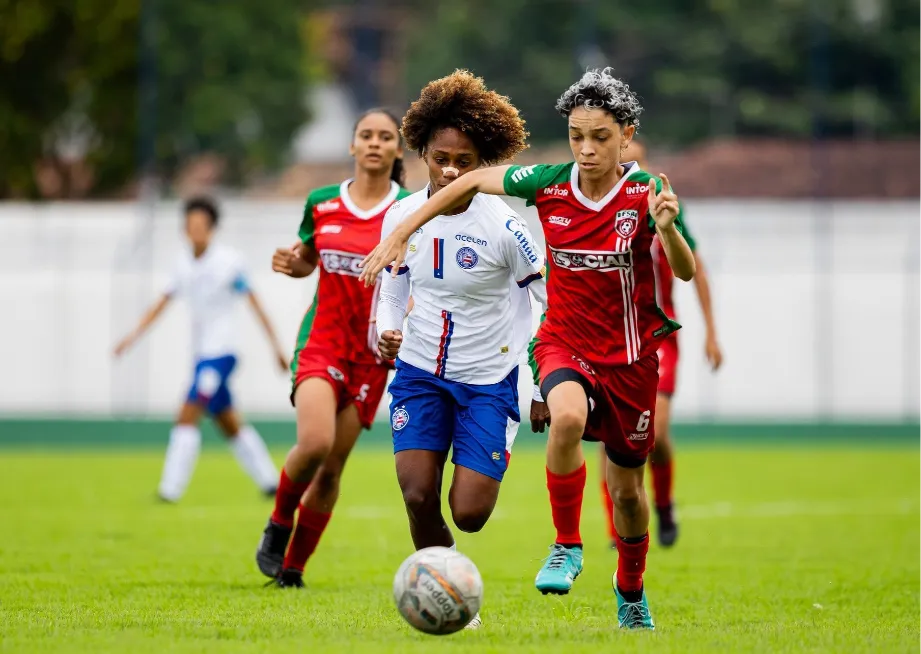 Bahia e Vitória saem na frente pelas semifinais do Baianão Feminino