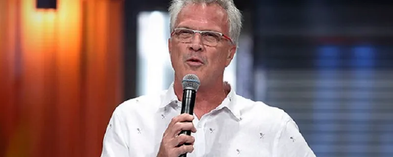 SUSTO: Pedro Bial recebe alta e se recupera em casa após cirurgia no coração