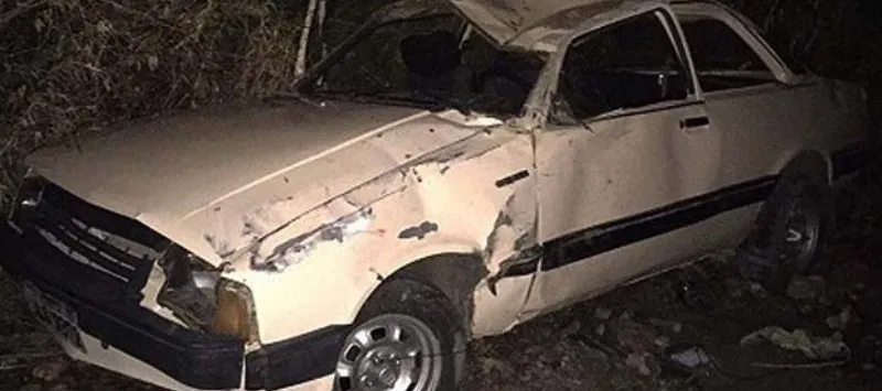 JAGUAQUARA: Duas pessoas morrem e outras três ficam feridas após capotamento na BR-420