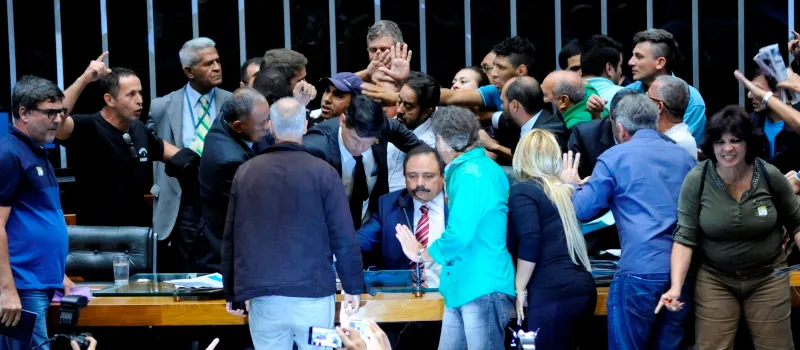 ABSOLVIDO: Conselho de Ética arquiva processo contra Jean Wyllys
