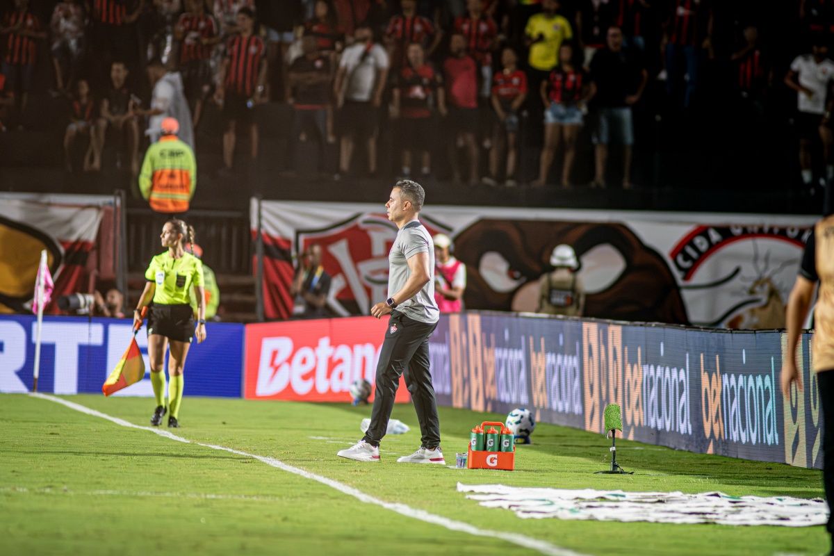 O Vitória bateu o Ceará por 1x0, o primeiro jogo ganho sob o comando de Jair Ventura. Foto: Victor Ferreira/EC Vitória