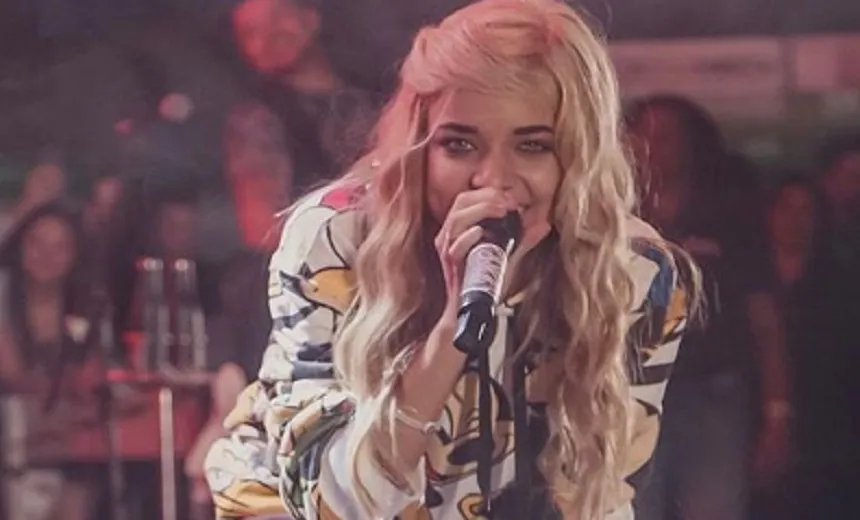 Anna Catarina surpreende fãs e aparece com cabelo natural em vídeos; veja