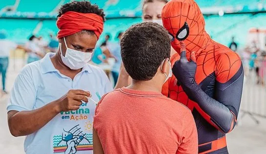 Com 'Liberou Geral' exclusivo para crianças e adolescentes neste sábado, vacinação dos demais públicos está suspensa