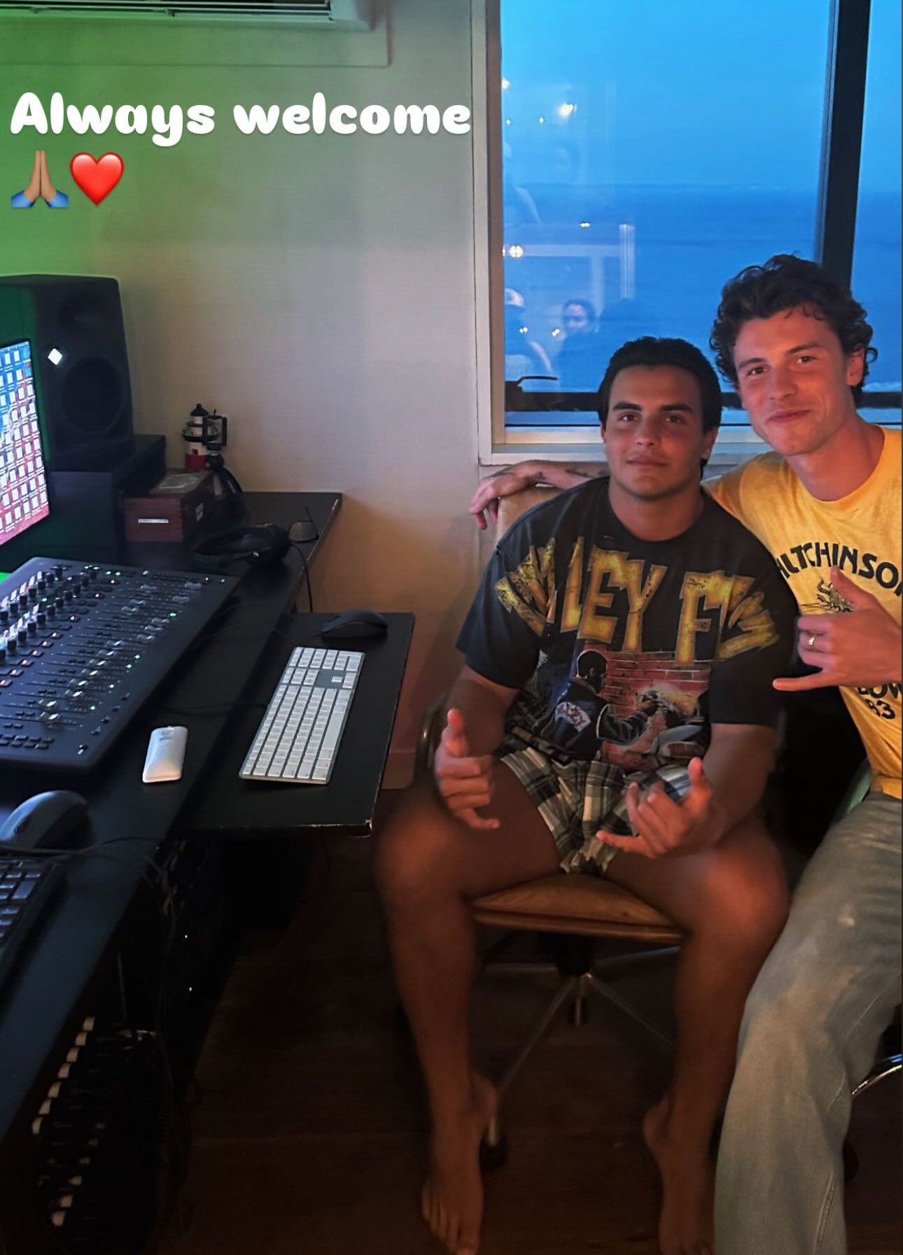 Marcelo Sangalo com Shawn Mendes, em Salvador