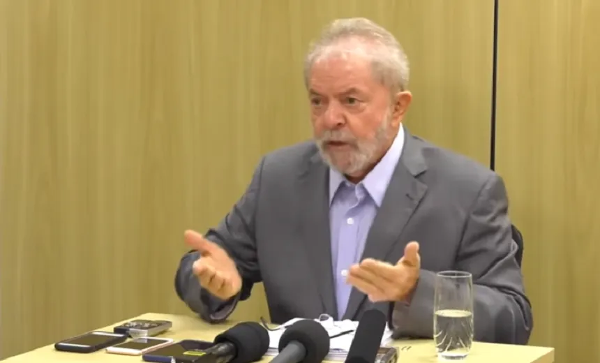 “Eu tenho obsessão por desmascarar Moro”, diz Lula em primeira entrevista após prisão