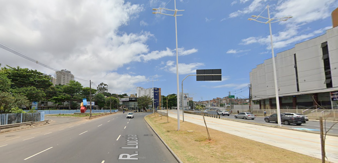 Um trecho da Avenida Juracy Magalh&atilde;es Jr. ser&aacute; interditado nos dois sentidos para permitir o avan&ccedil;o das obras de instala&ccedil;&atilde;o de uma passarela na Rua Lucaia, na noite de quinta (11) at&eacute; a madrugada de sexta (12)