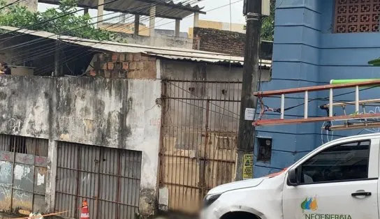 Homem é eletrocutado após ser atingido por fio de alta tensão, na Ladeira do Paiva, em Salvador