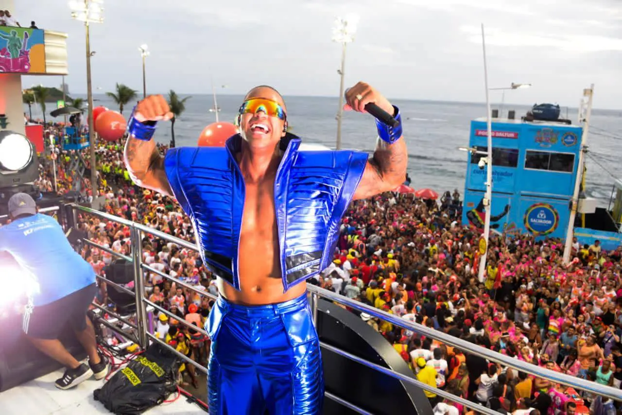 Carnaval de Salvador: Segundo dia da festa tem novos looks dos artistas da folia