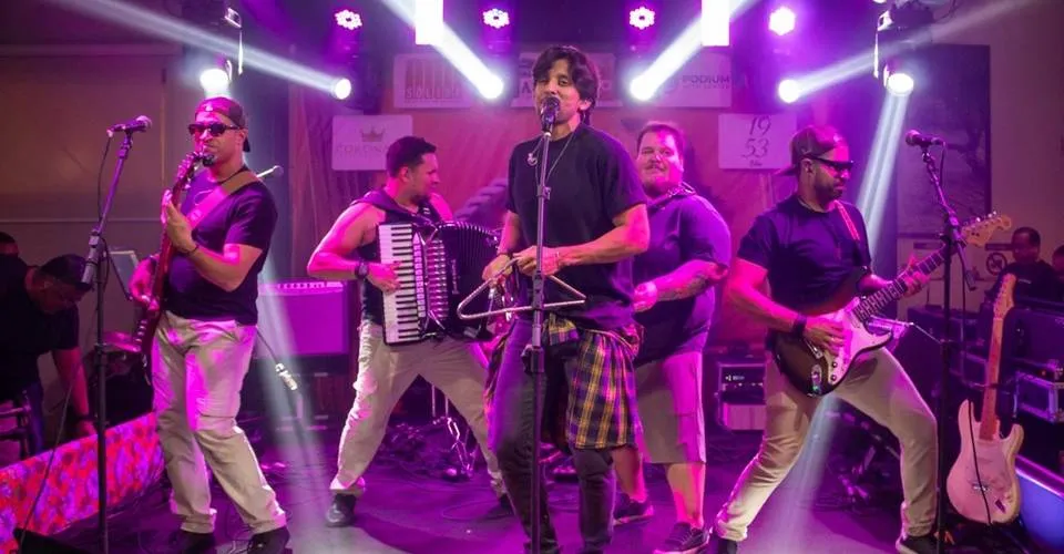 Tome-lhe Beijo: Banda Ú Tal do Xote comemora hoje 15 anos com show no Pelourinho