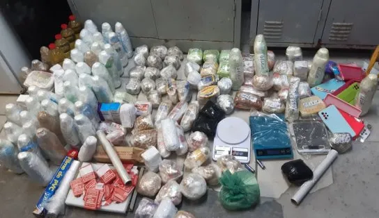 Na Rua do Paraíso, em Salvador, Rondesp é recebida a tiros e apreende material que iria para o presídio  