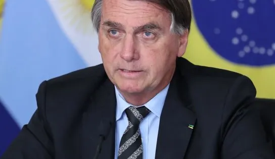 Bolsonaro diz que Câmara estuda fixar imposto estadual dos combustíveis; na Bahia, Rui já sinalizou a não redução
