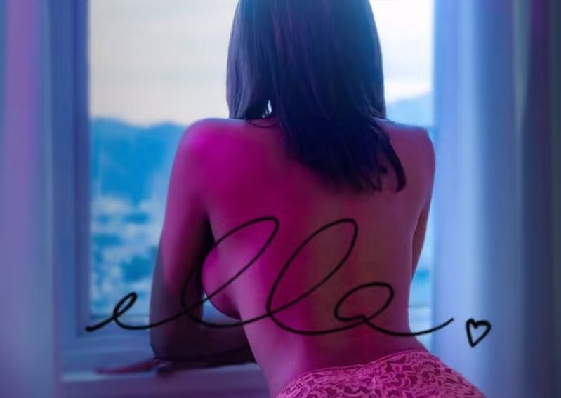 Ex Artista Gospel Jotta A, Ella Surge De Topless E Anuncia Nova Fase