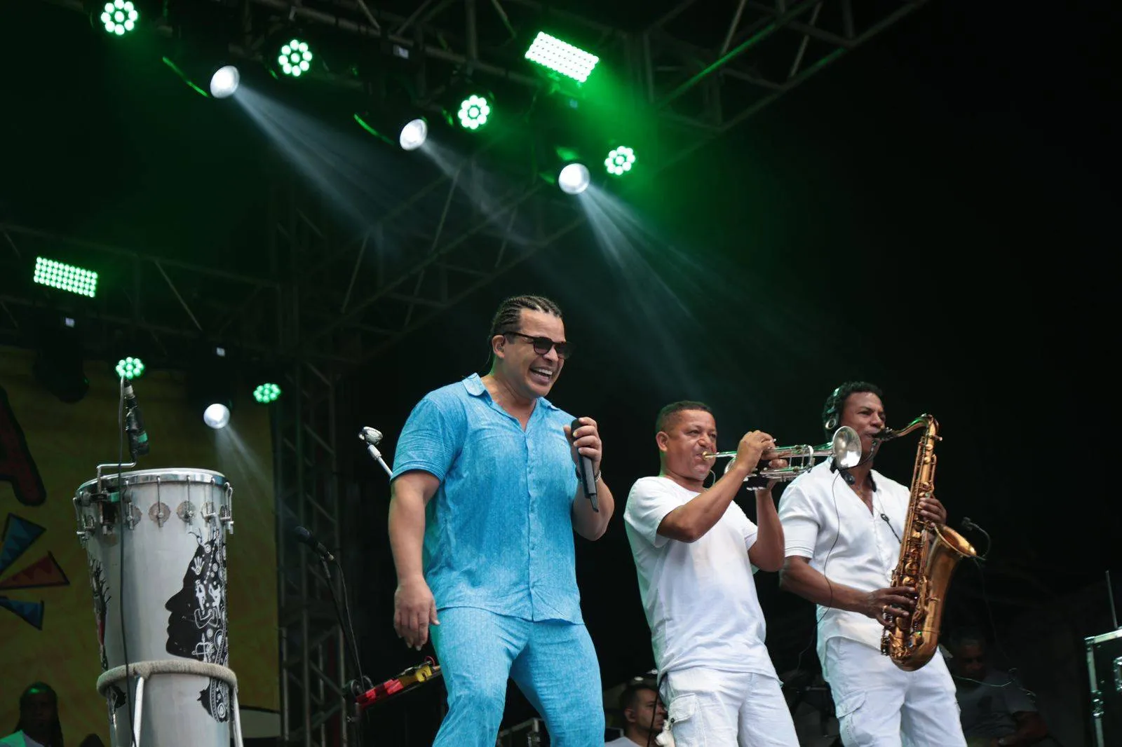 Negra Cor se apresenta na Varanda da Folia e comemora espaço no Campo Grande