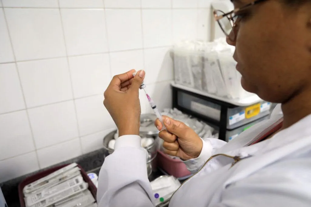 Vacinação contra gripe é ampliada para toda a população em Salvador