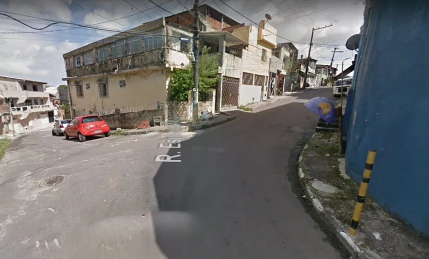 Homem é encontrado soterrado em São Caetano e é socorrido por populares